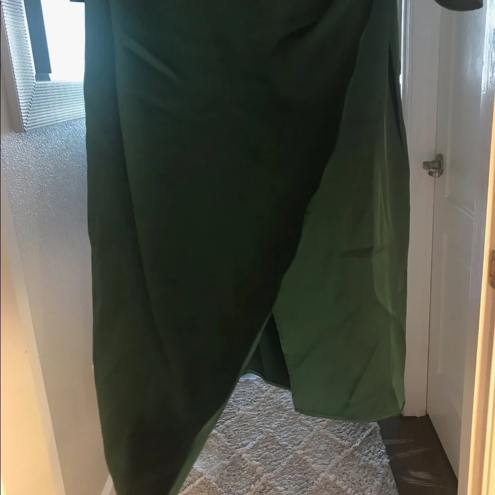 Guess Keyhole Satin Midi Dress - Picture 5 of 12